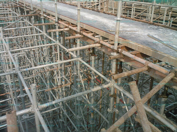 【建筑鋼管腳手架】完工后理應“功成身退”！