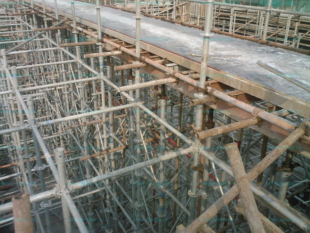 建筑鋼管腳手架大家都說(shuō)好，建筑扣件不可少
